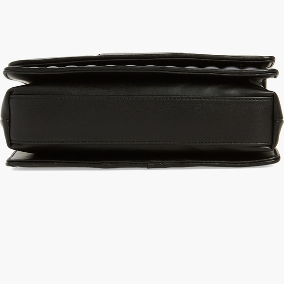 NWT Love Moschino Borsa Napa PU Shoulder Bag in Black with Gold Hardware - Picture 7 of 14